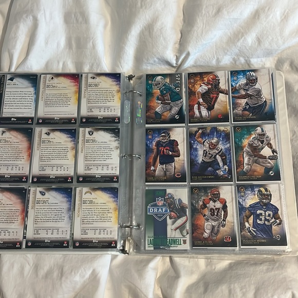 binder full of Football cards. $210 or best offer - Picture 6 of 16